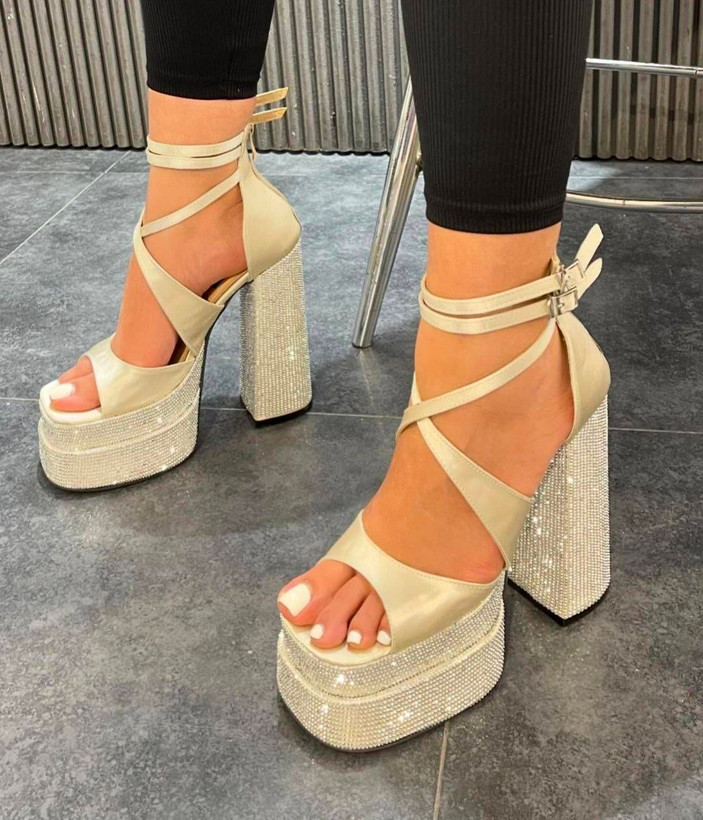 کفش مجلسی لژدار پاشنه نگینی