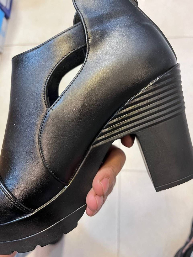 کفش زنانه لژدار مدل چشمک